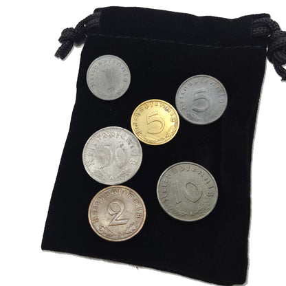 Monedas de la Segunda Guerra Mundial: 6 monedas nazis emitidas entre 1936 y 1945. Objetos de recuerdo de la Segunda Guerra Mundial del Tercer Reich. Colección de bolsos de terciopelo del Eje 