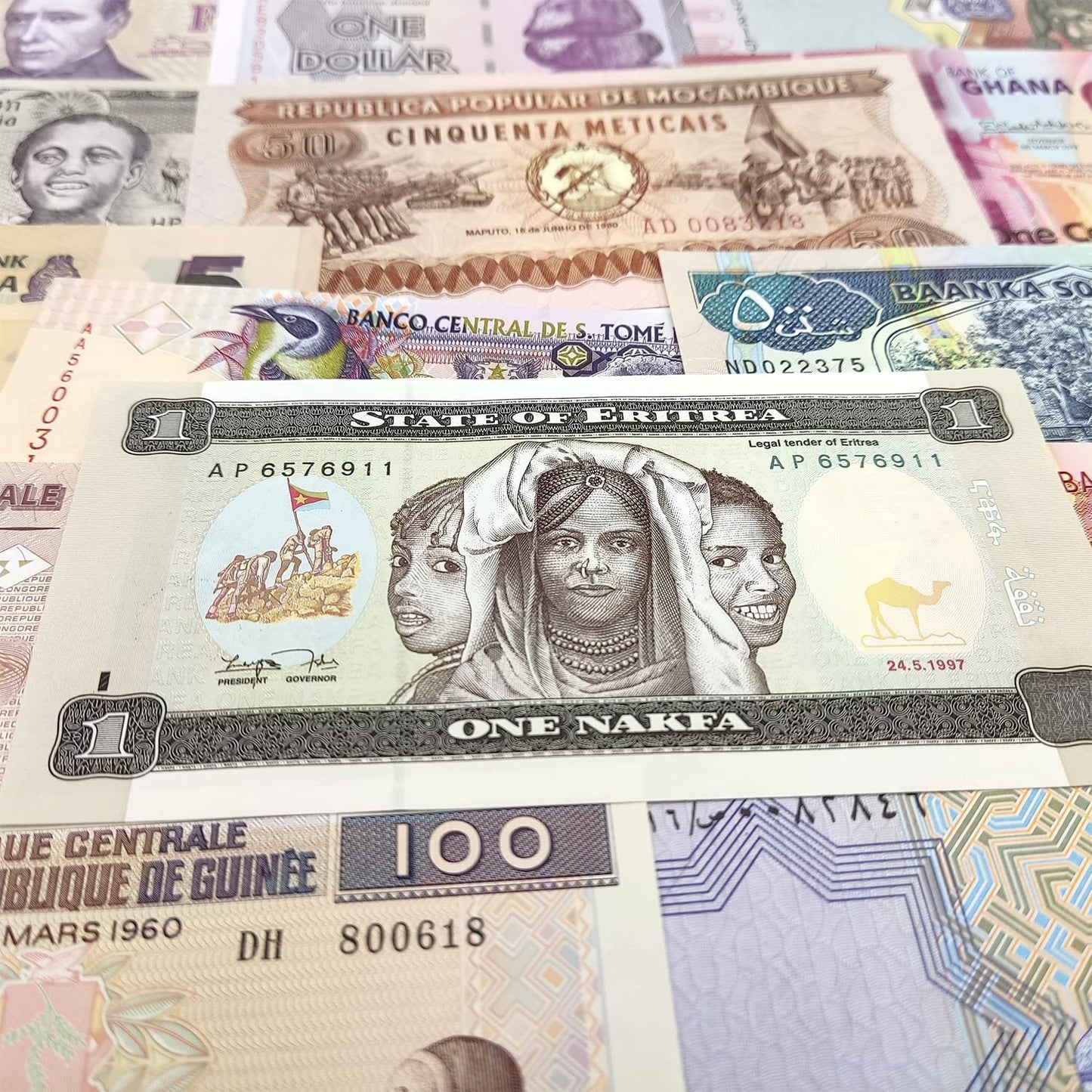 Papel moneda mundial: 20 billetes de África 