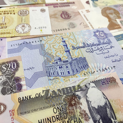 Moneda extranjera - 25 billetes de 25 países diferentes