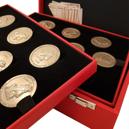 Colección de monedas Ferrari - 20 medallas oficiales de colección de Ferrari F1, campeonatos del mundo - Fabricadas en titanio - Monedas de F1 - Monedas coleccionables para coleccionistas - Monedas Ferrari 1952-2008 