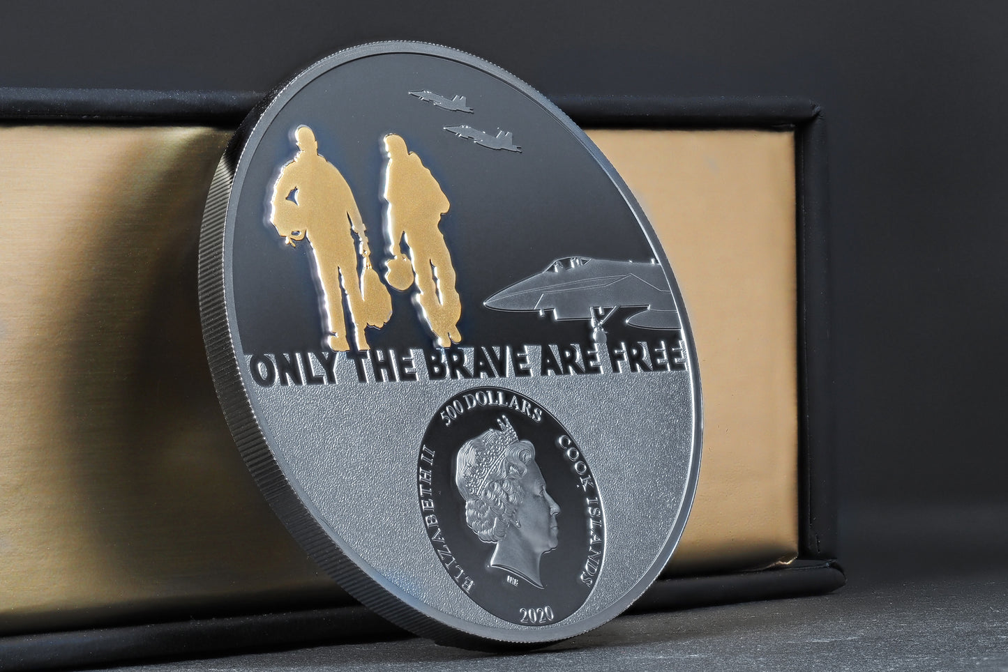 Islas Cook, 500 dólares 2020. Piloto de combate - Héroes reales Moneda de oro de 5 oz.